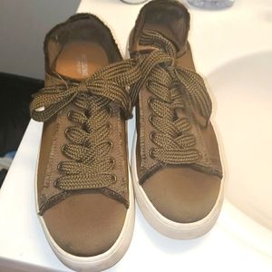 Mossimo| chunky sole sneakers